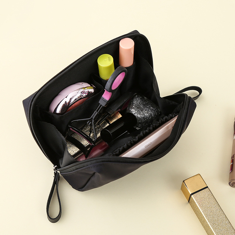 Cute Crayons Shin-chan Women C - Blush Brush Kabuki 评论和价格